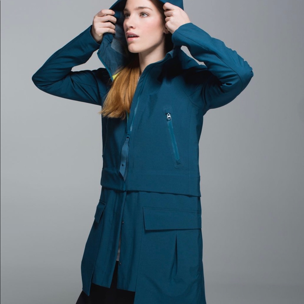 Lululemon Rain or Shine jacket